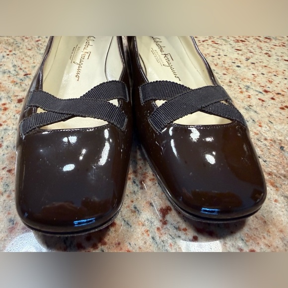 Salvatore Ferragamo Leather Shoes Ballet Womens Size 7.5 Crisscross Brown Preppy - Picture 3 of 14